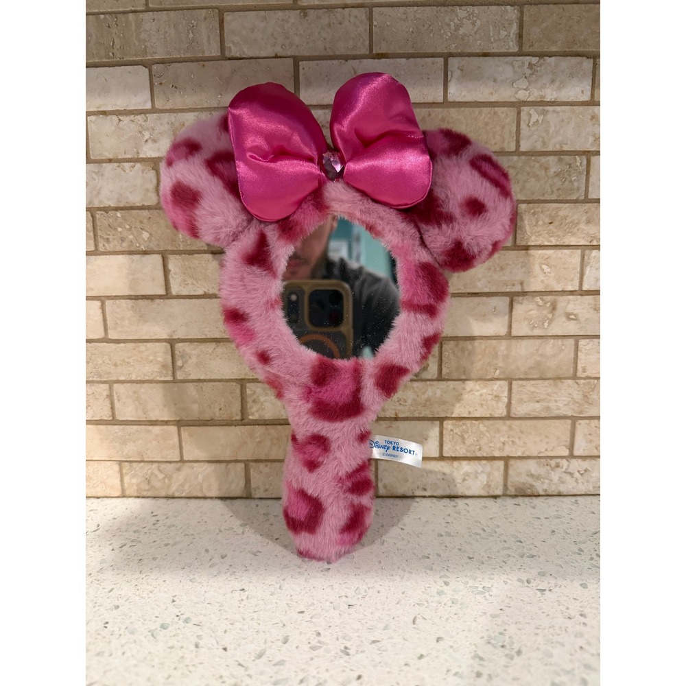 Tokyo Disney Minnie Pink Leopard Fuzzy Hand Mirror Limited